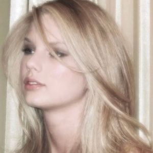 Meet your Posher, Lizzie